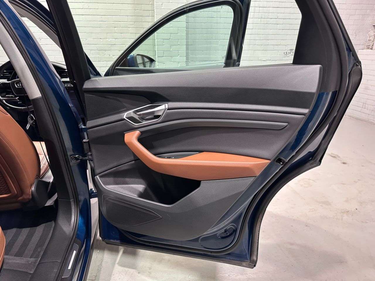 2021 AUDI E-TRON 2021 AUDI E-TRON