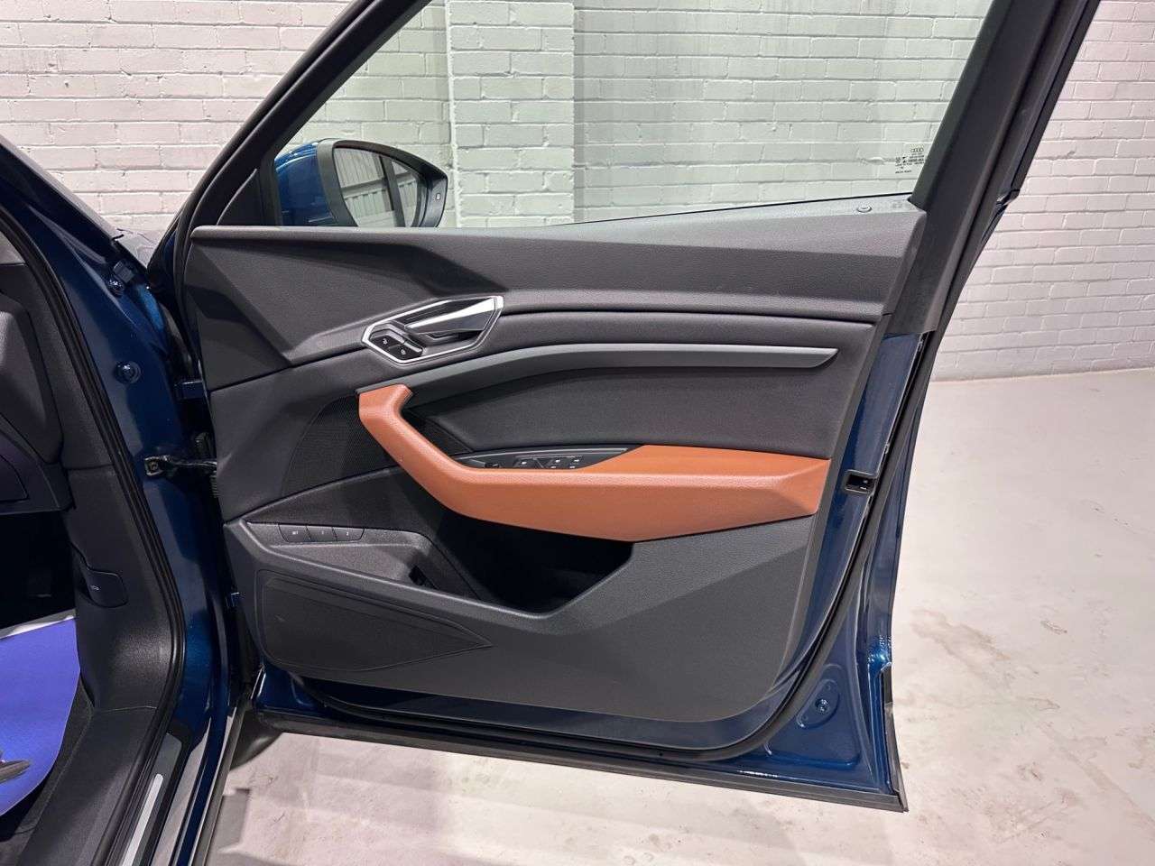 2021 AUDI E-TRON 2021 AUDI E-TRON