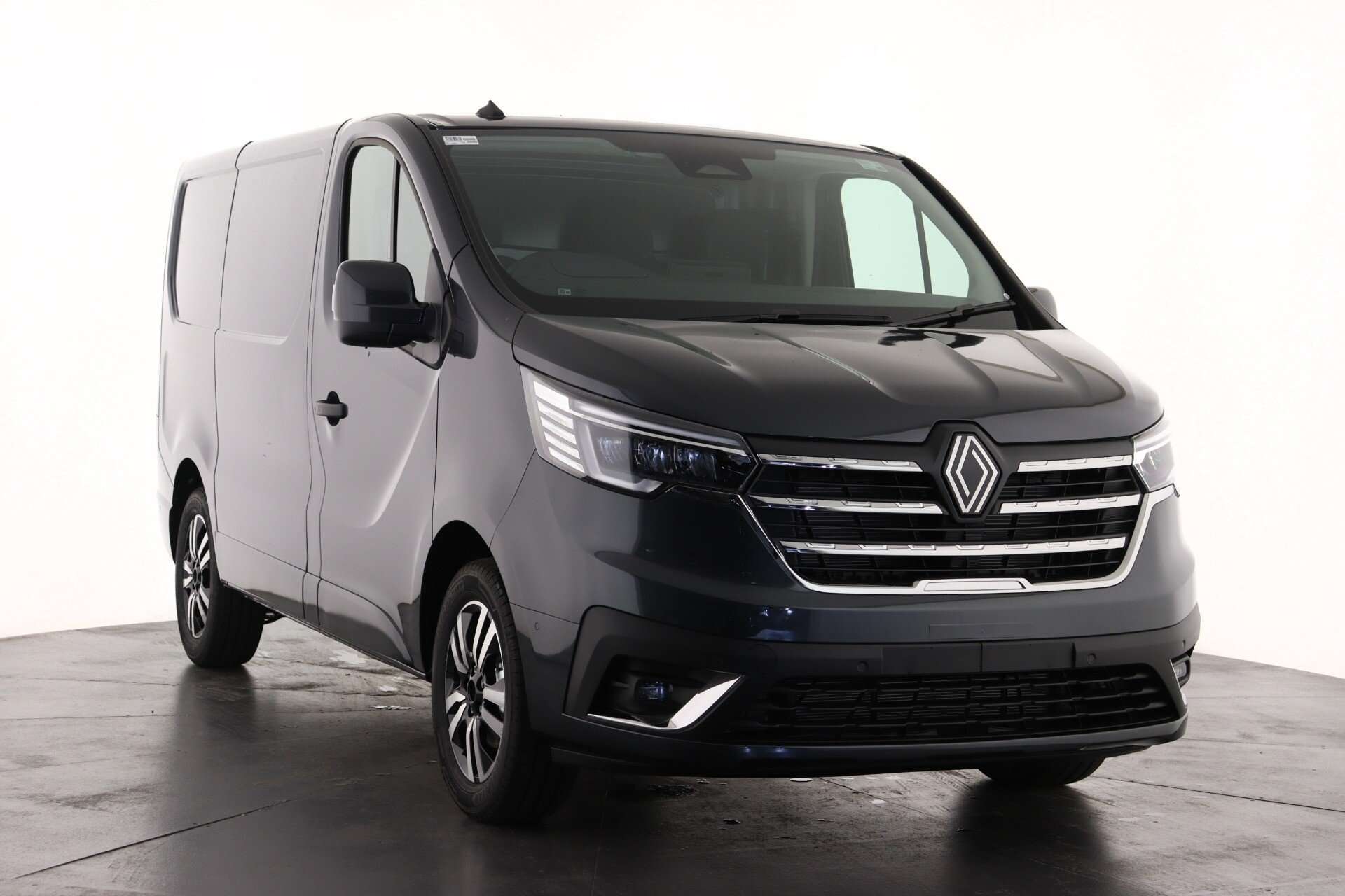 2025 RENAULT TRAFIC 2025 RENAULT TRAFIC