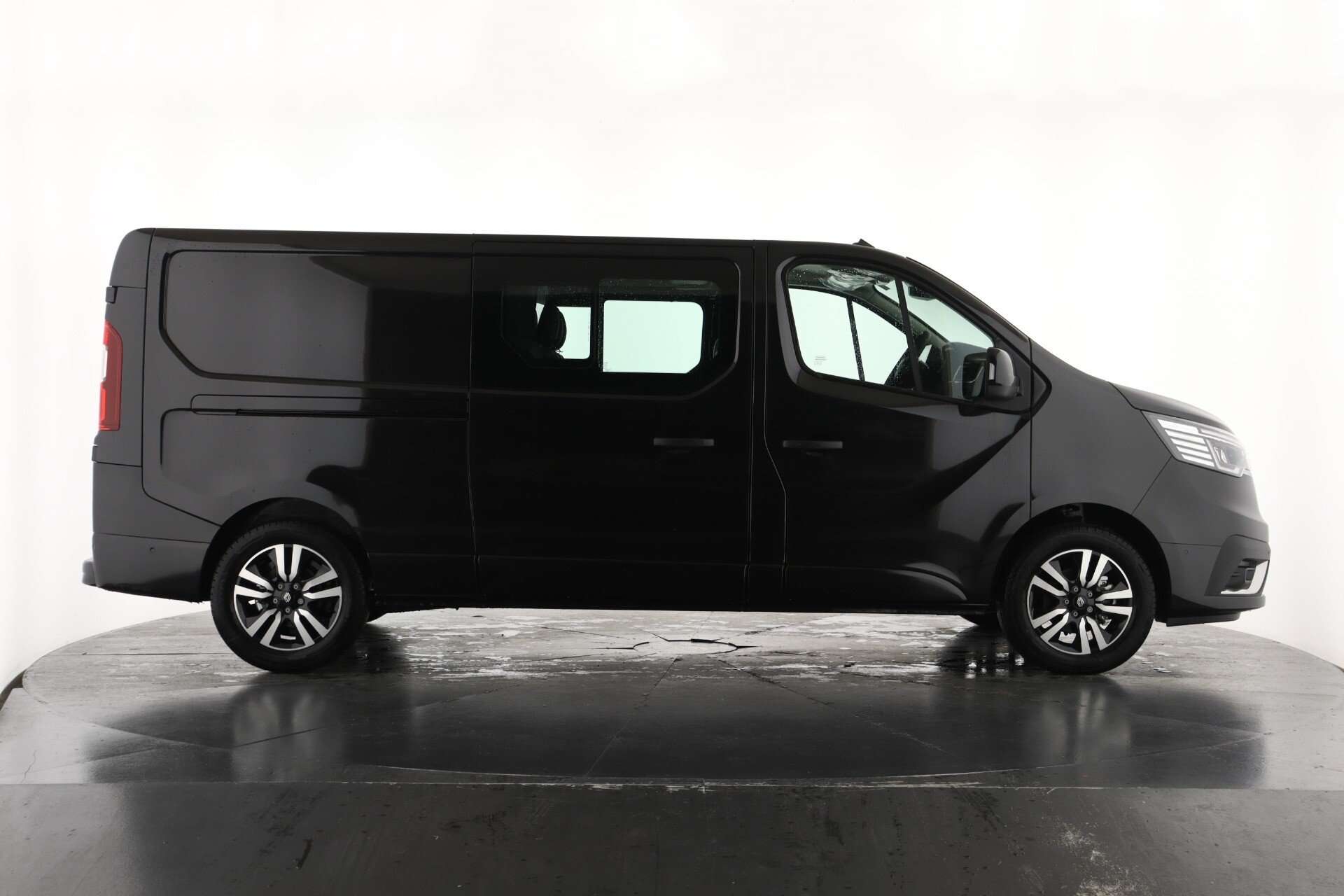 2025 RENAULT TRAFIC 2025 RENAULT TRAFIC