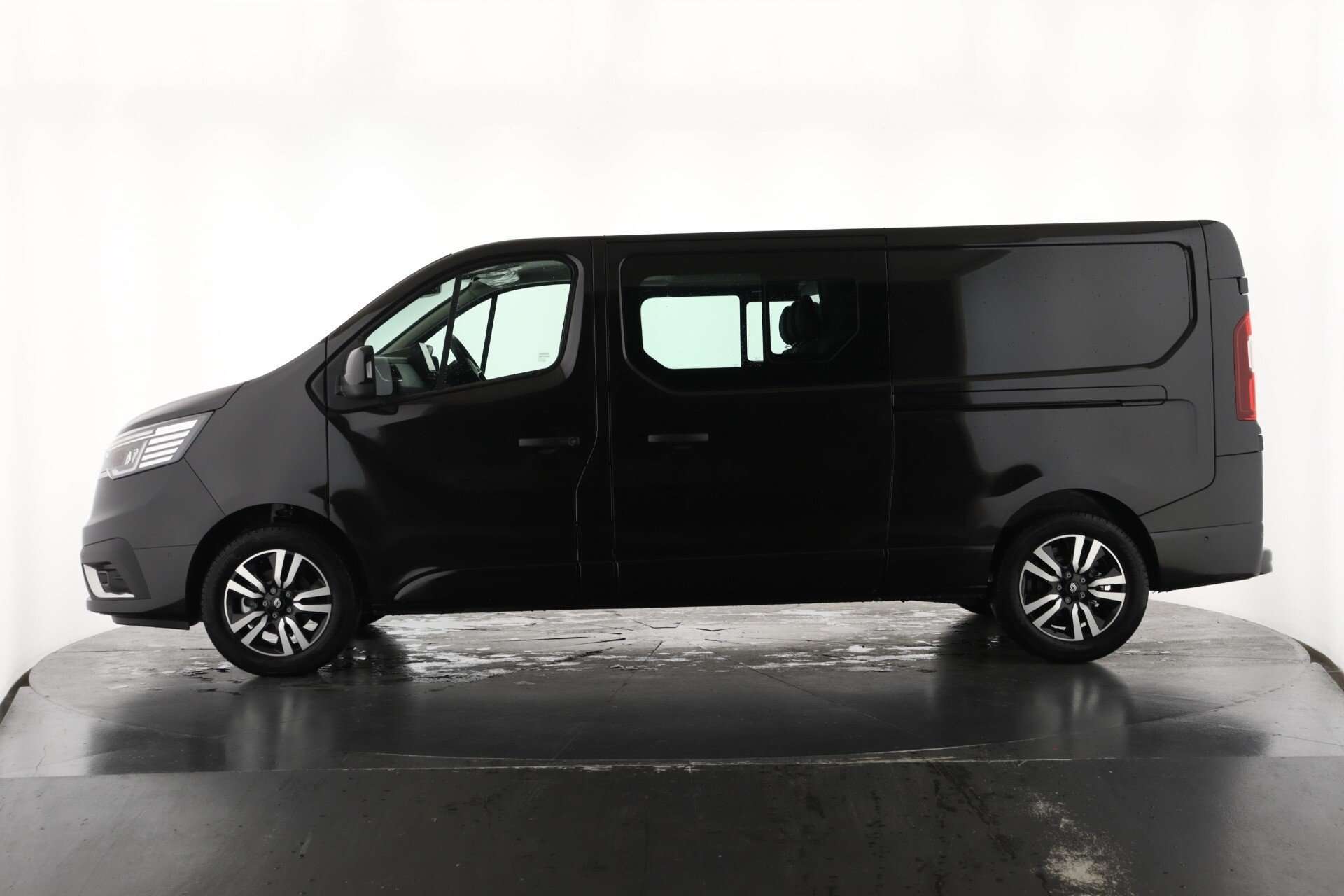 2025 RENAULT TRAFIC 2025 RENAULT TRAFIC