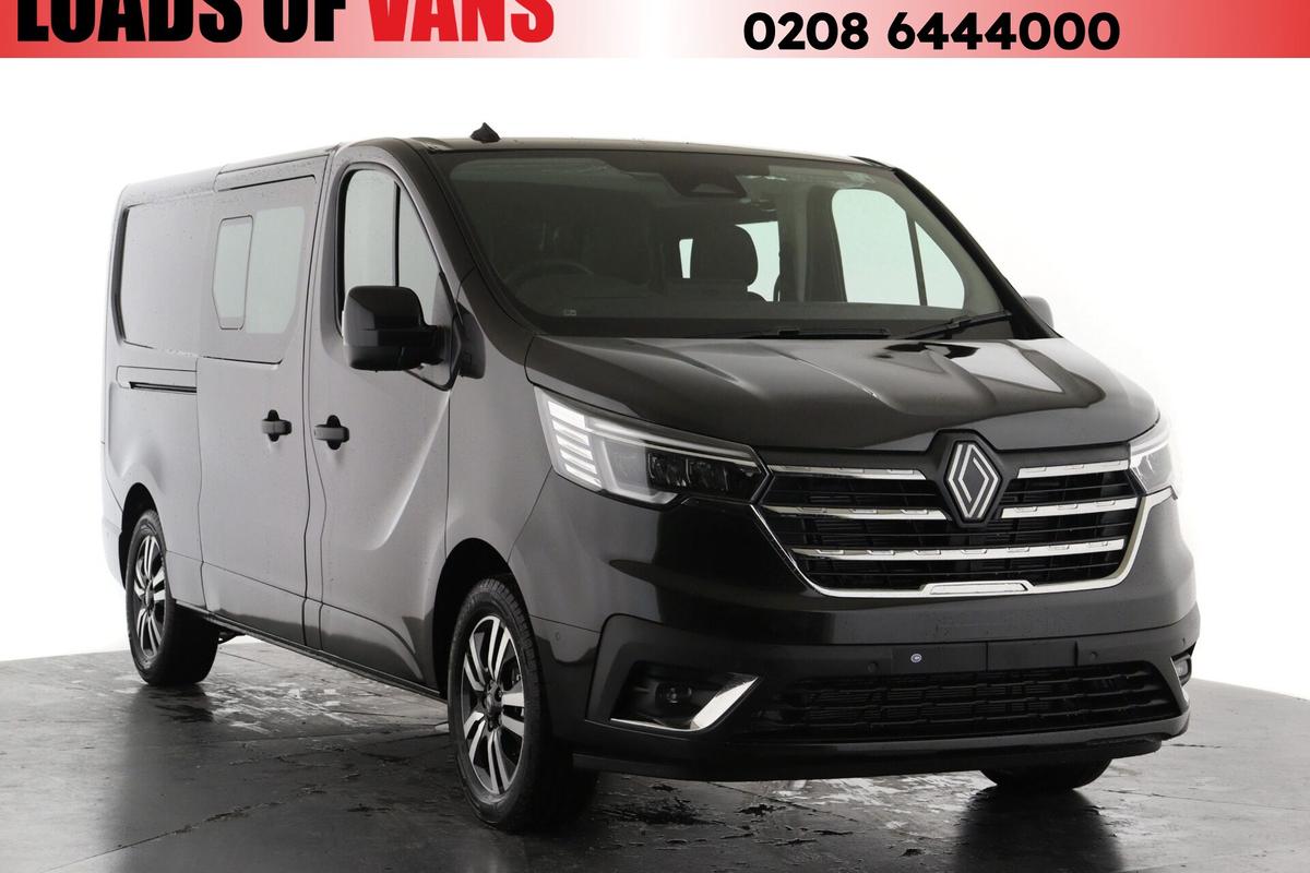 Check out this Renault Trafic 2025 Diesel Manual