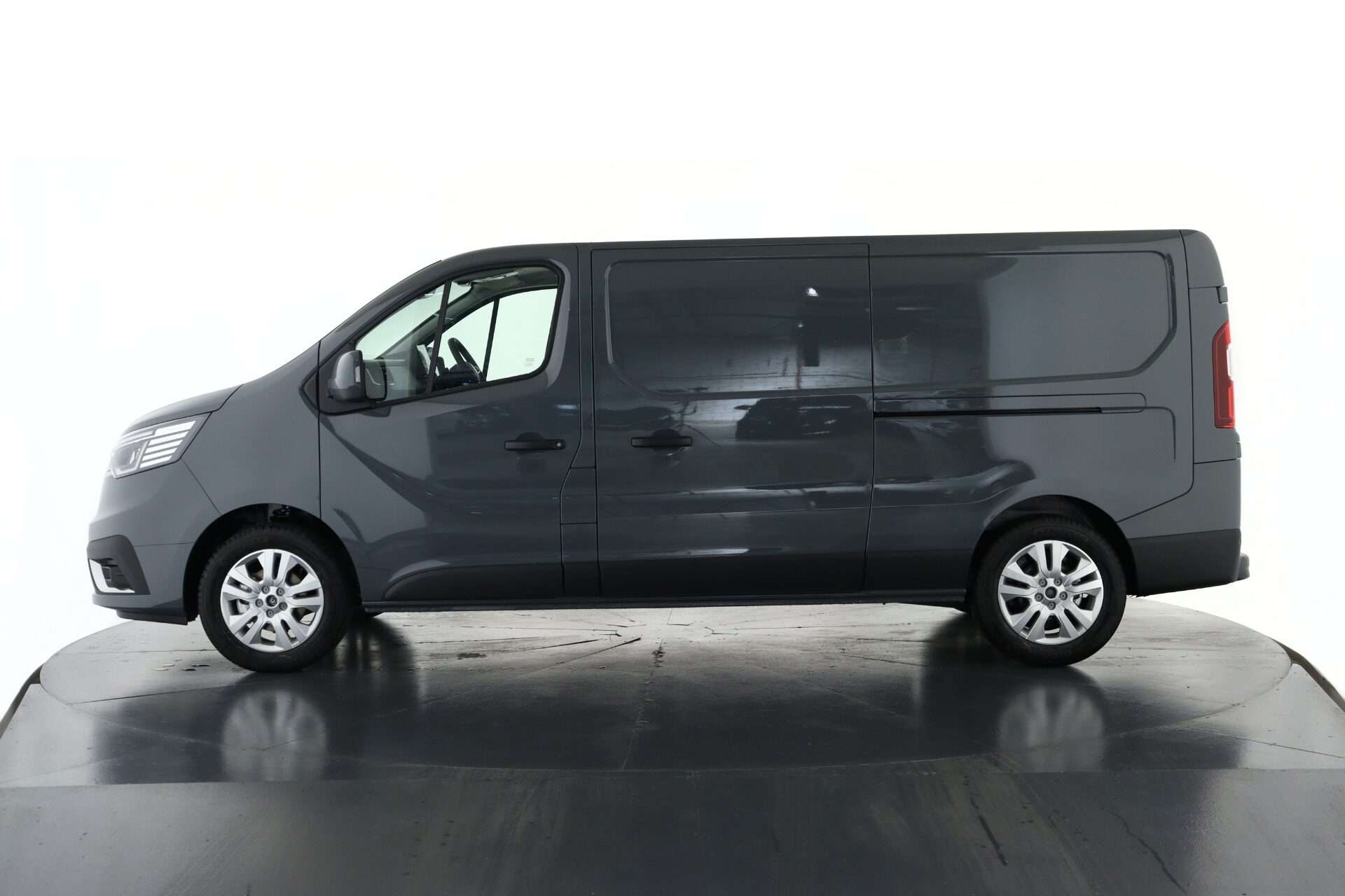 2025 RENAULT TRAFIC 2025 RENAULT TRAFIC
