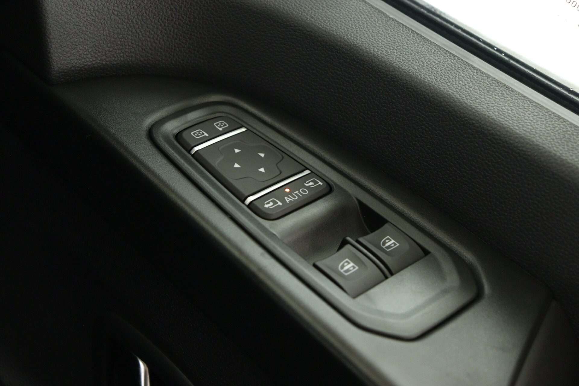 2025 RENAULT TRAFIC 2025 RENAULT TRAFIC