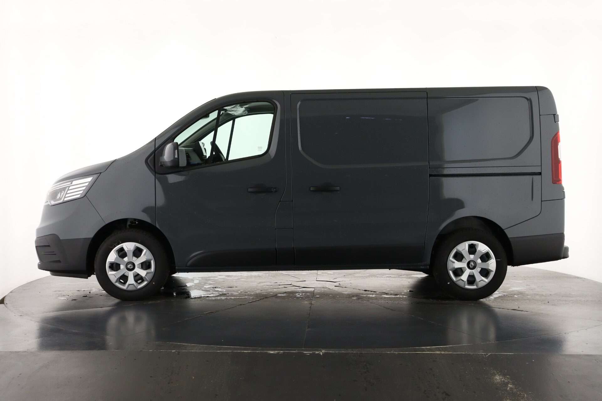 2025 RENAULT TRAFIC 2025 RENAULT TRAFIC