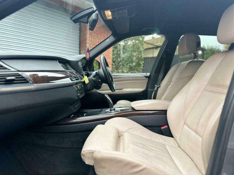 2011 BMW X5 2011 BMW X5