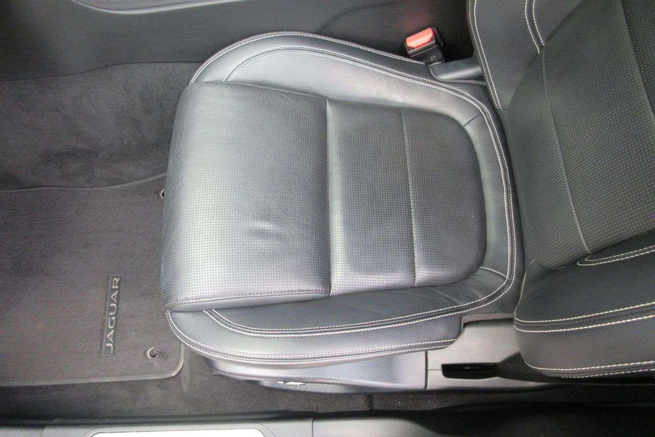 2019 JAGUAR XE 2019 JAGUAR XE