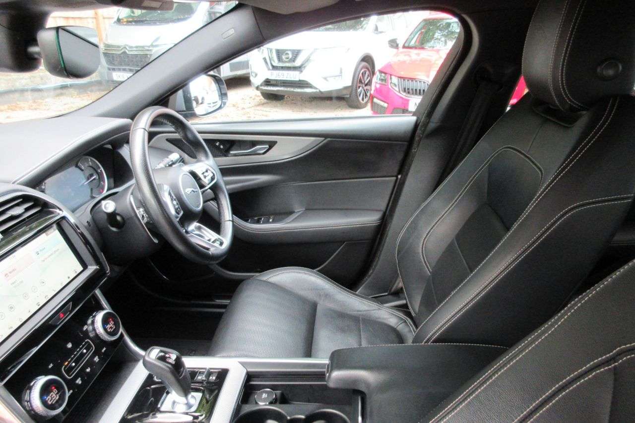 2019 JAGUAR XE 2019 JAGUAR XE