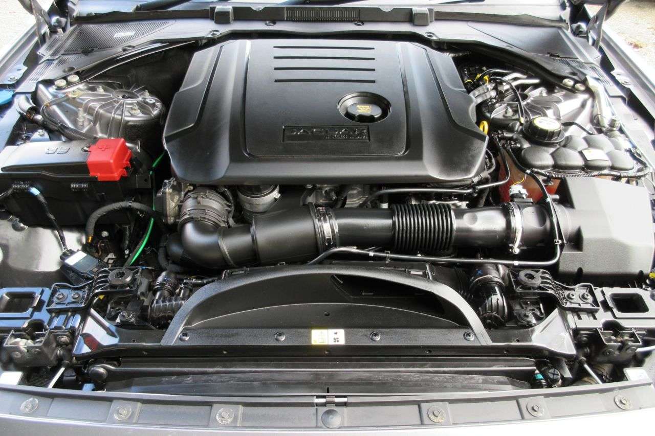 2019 JAGUAR XE 2019 JAGUAR XE