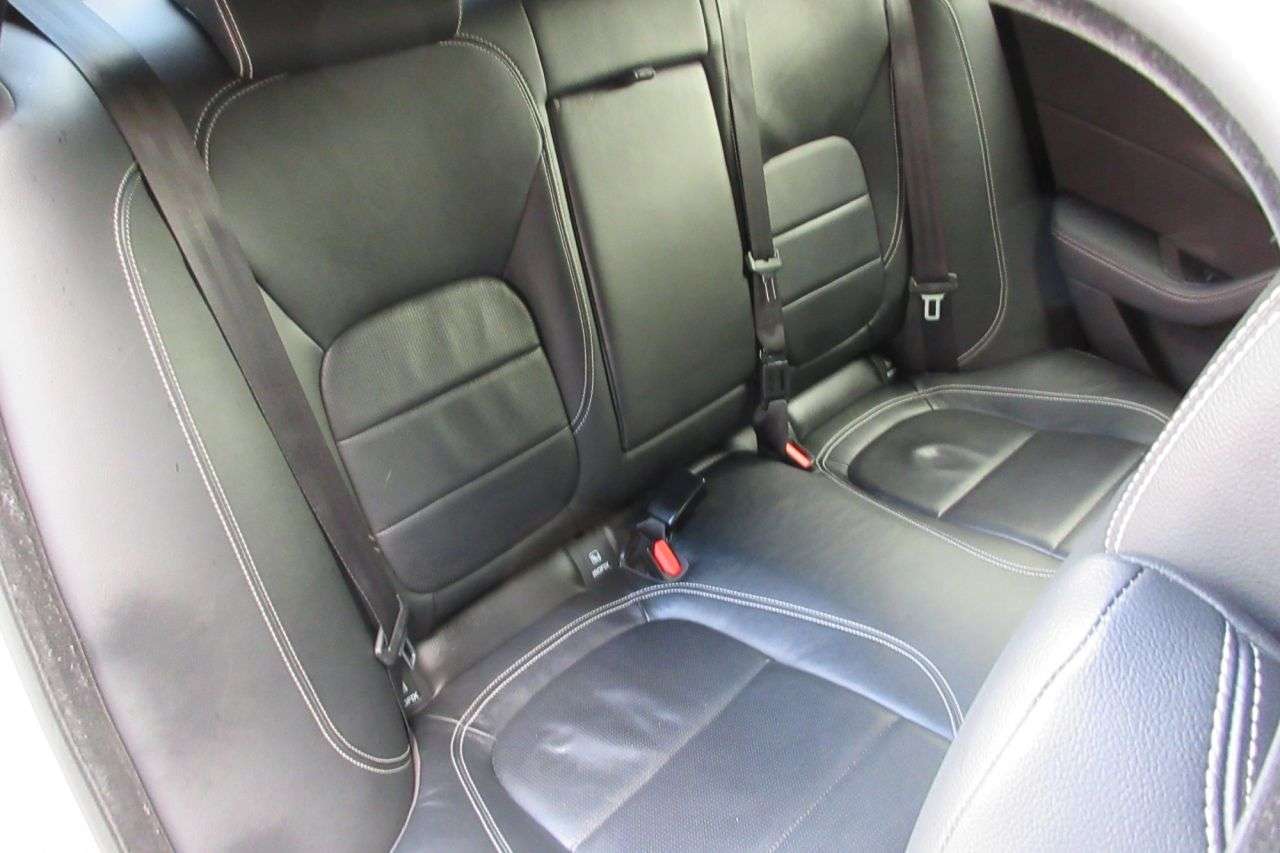 2019 JAGUAR XE 2019 JAGUAR XE