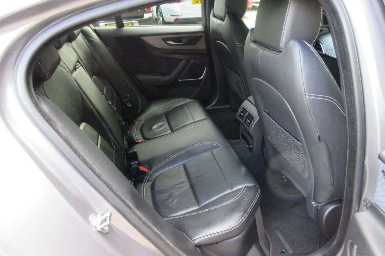 2019 JAGUAR XE 2019 JAGUAR XE