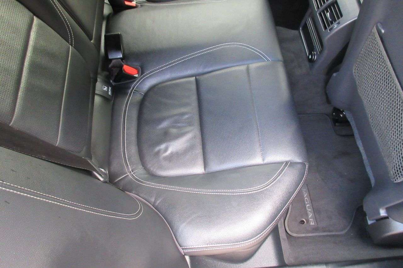 2019 JAGUAR XE 2019 JAGUAR XE