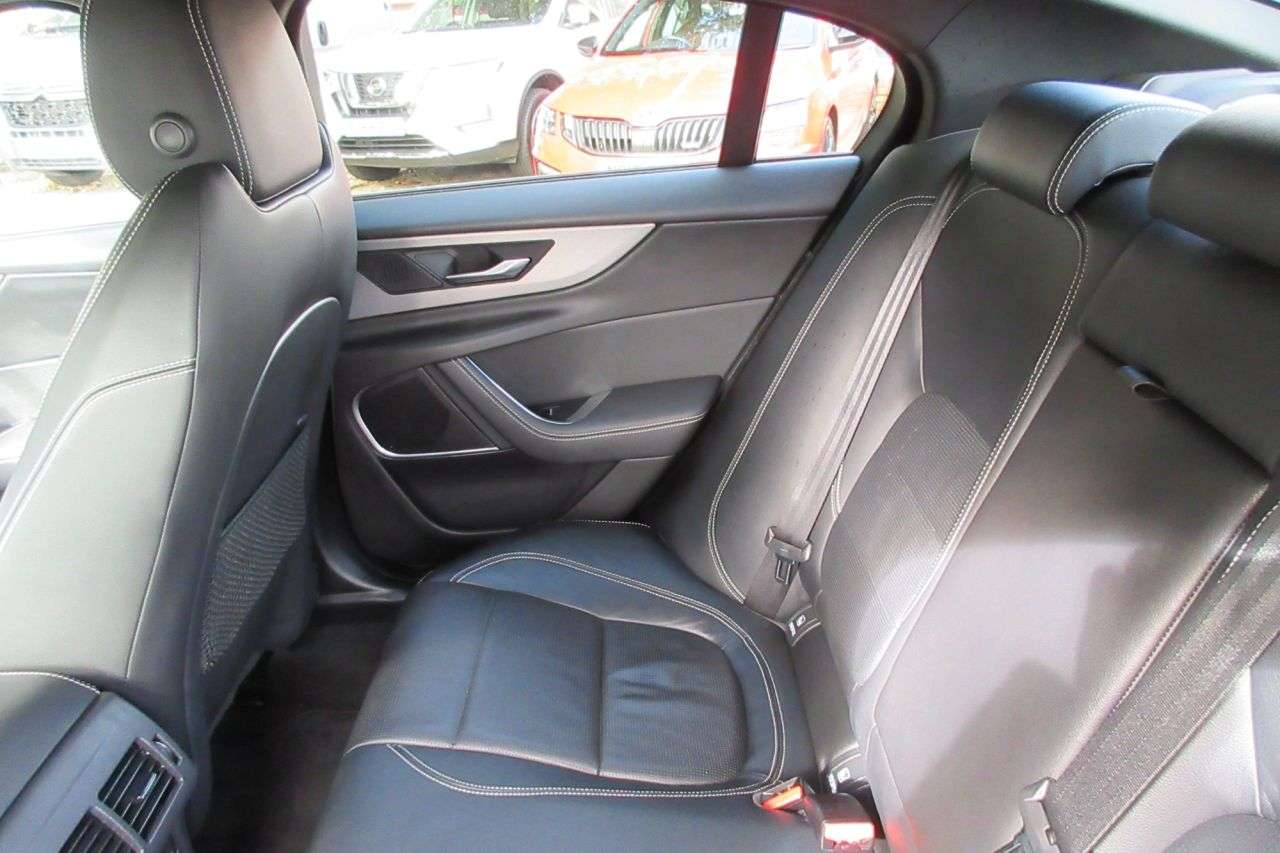 2019 JAGUAR XE 2019 JAGUAR XE