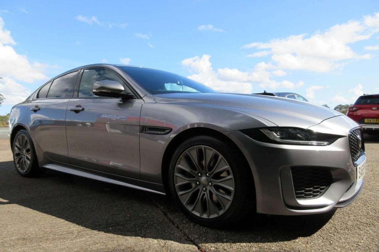 2019 JAGUAR XE 2019 JAGUAR XE