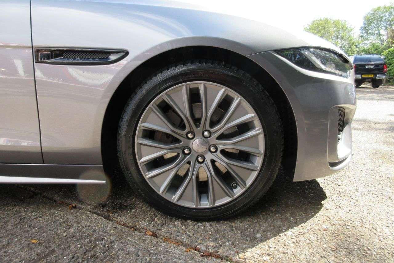 2019 JAGUAR XE 2019 JAGUAR XE