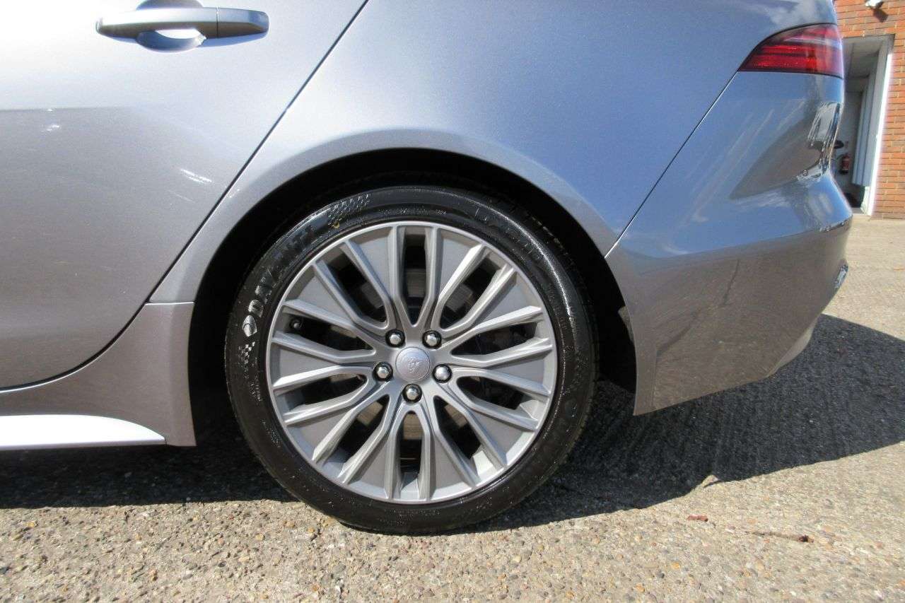 2019 JAGUAR XE 2019 JAGUAR XE