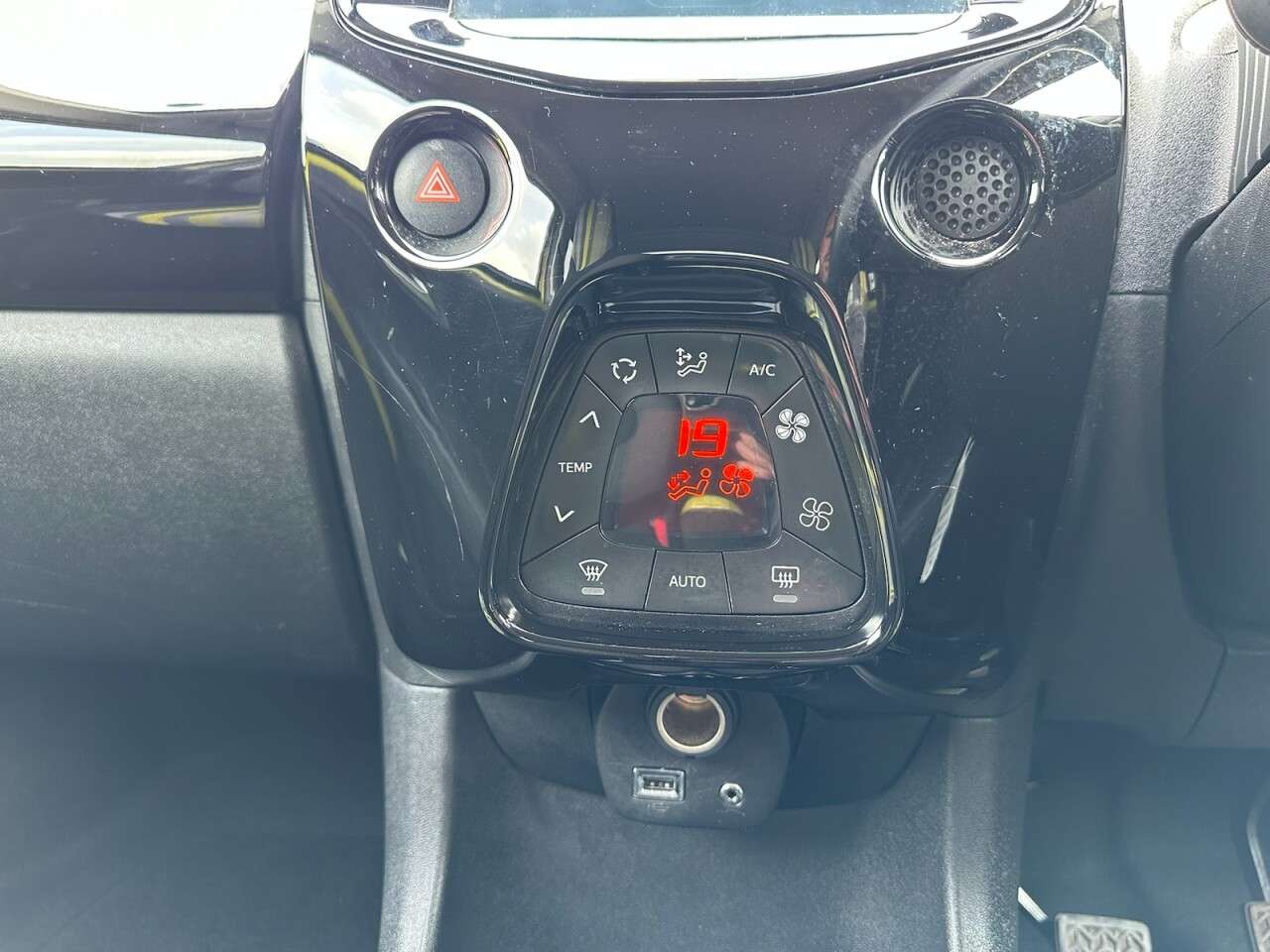 2018 PEUGEOT 108 2018 PEUGEOT 108