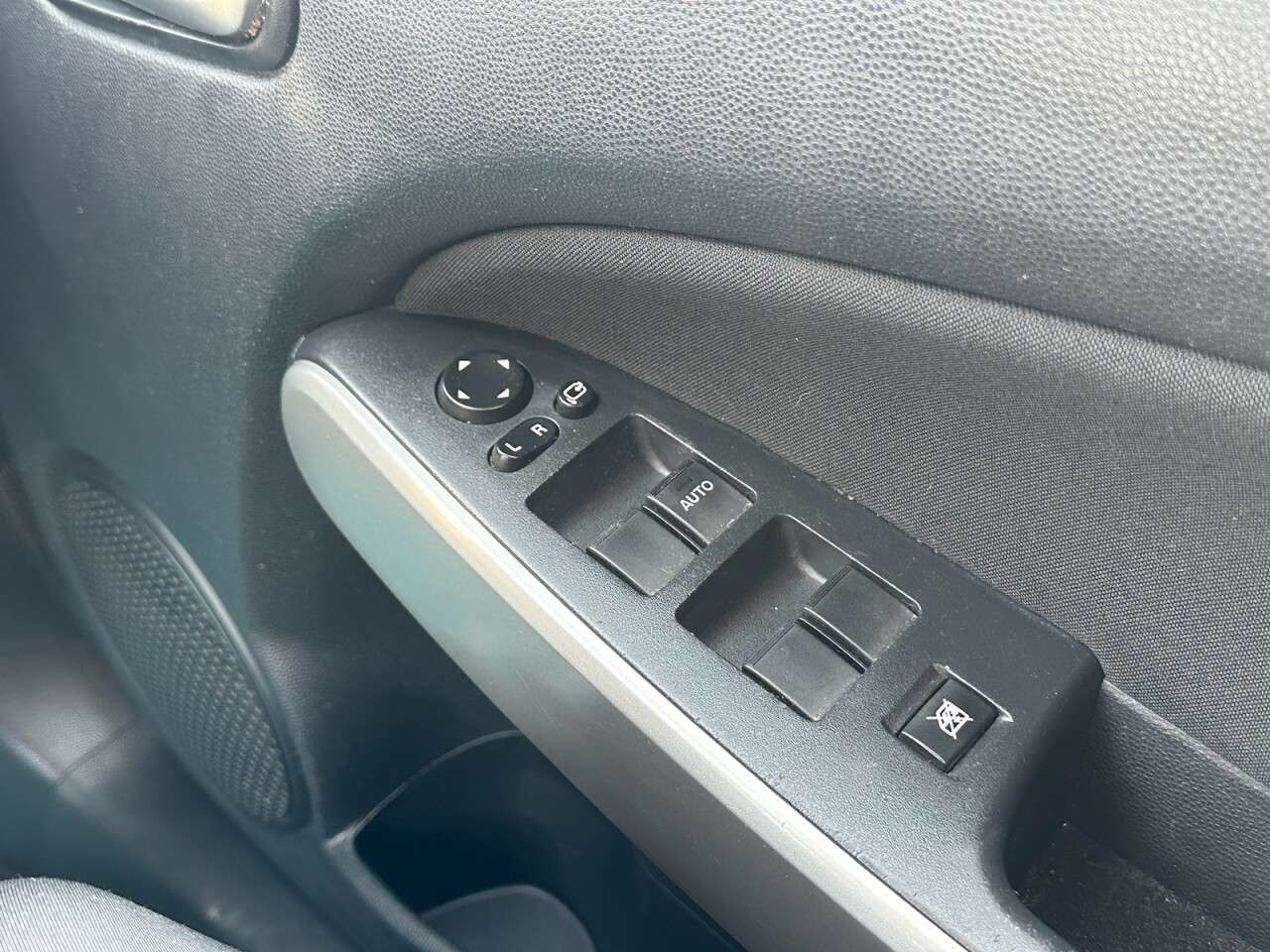 2012 MAZDA MAZDA2 2012 MAZDA MAZDA2