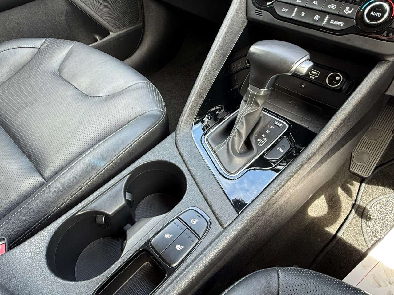 2017 KIA NIRO 2017 KIA NIRO