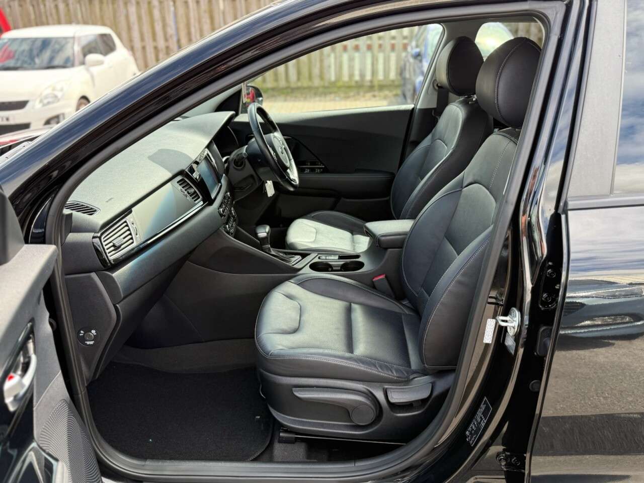 2017 KIA NIRO 2017 KIA NIRO