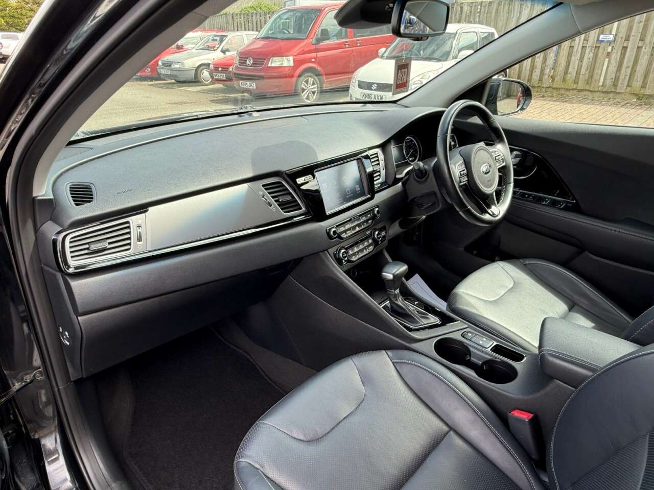 2017 KIA NIRO 2017 KIA NIRO