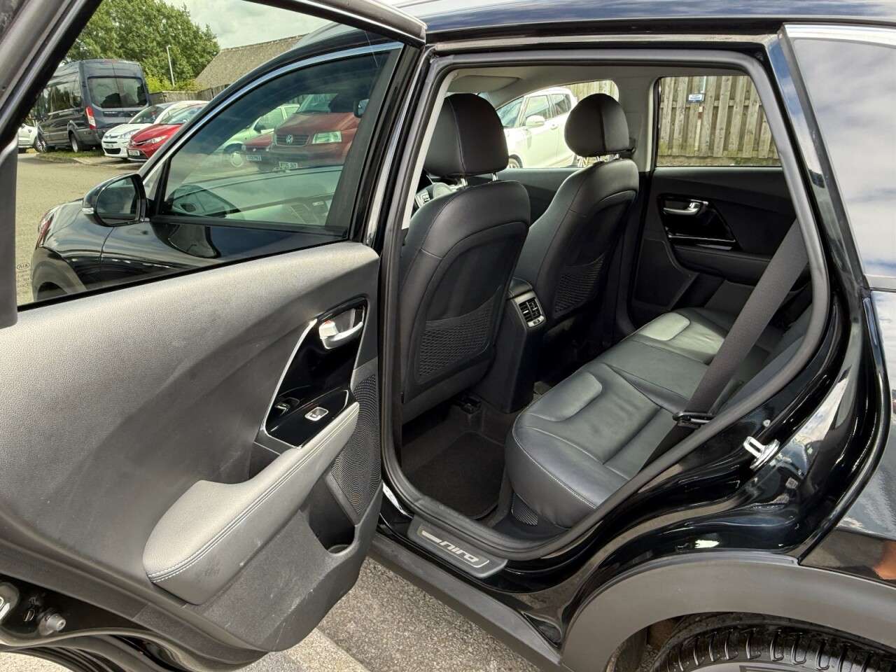 2017 KIA NIRO 2017 KIA NIRO