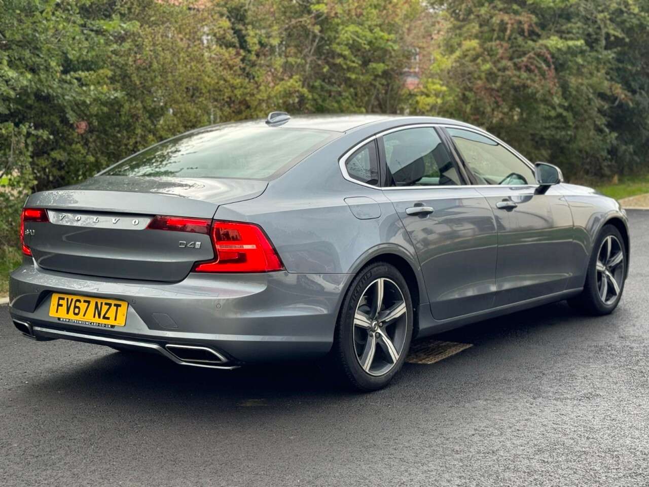 2018 VOLVO S90 2018 VOLVO S90