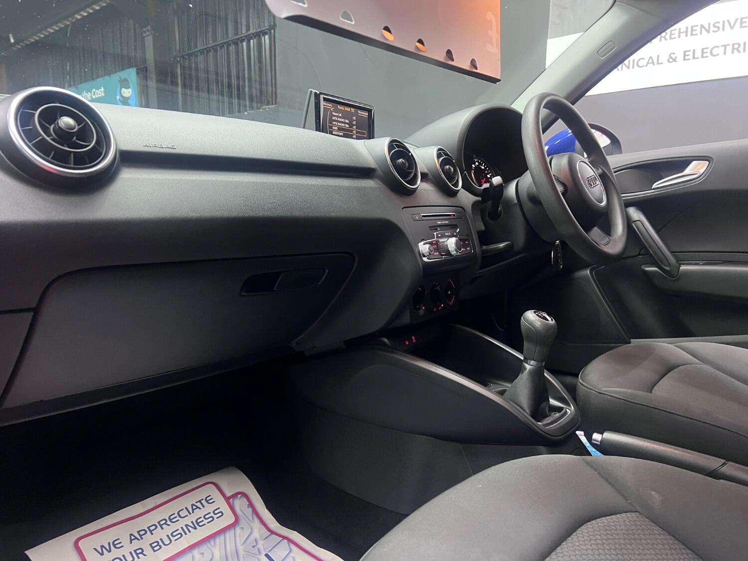 2011 HONDA JAZZ 2011 HONDA JAZZ