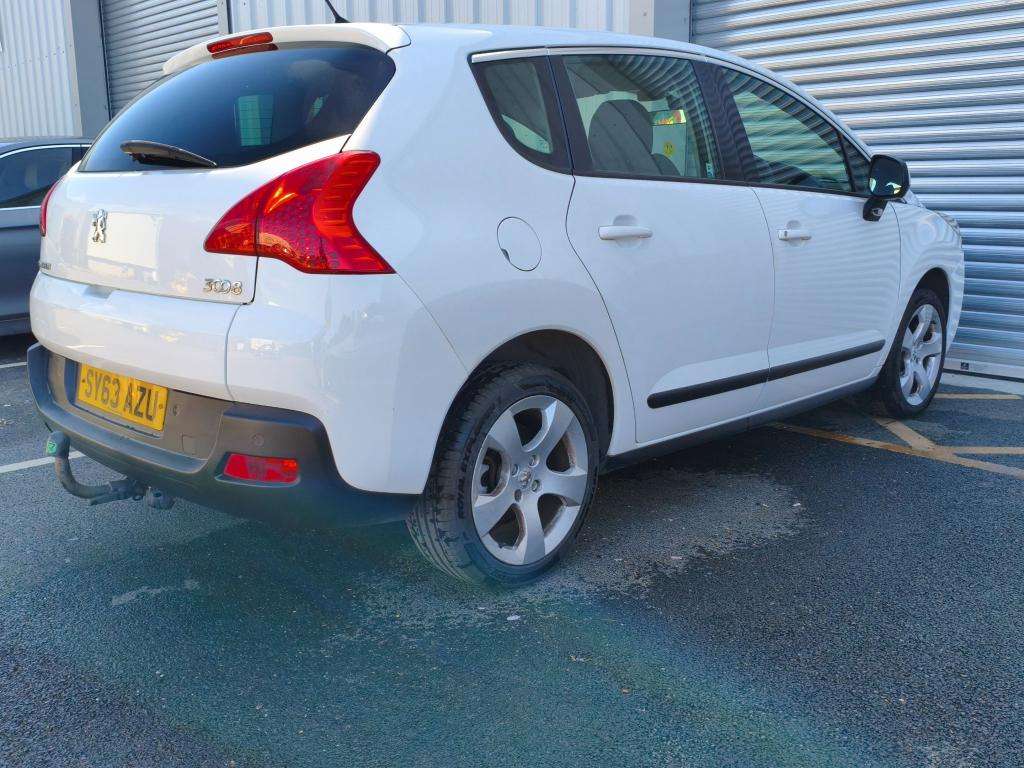 2013 PEUGEOT 3008 2013 PEUGEOT 3008