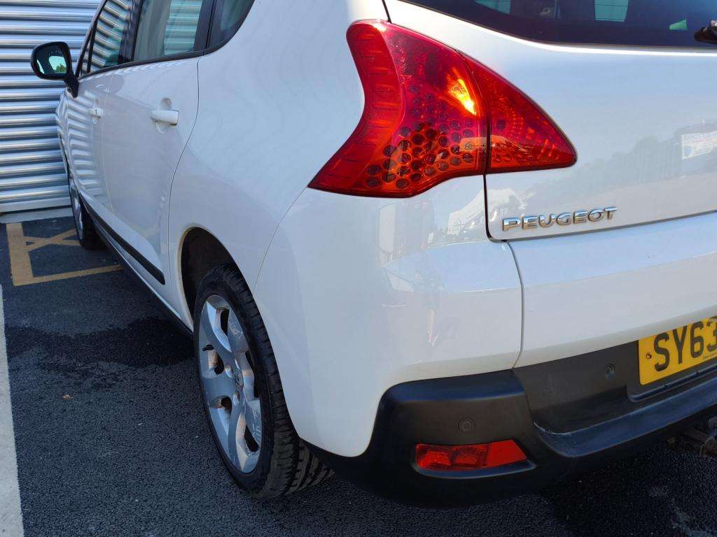 2013 PEUGEOT 3008 2013 PEUGEOT 3008