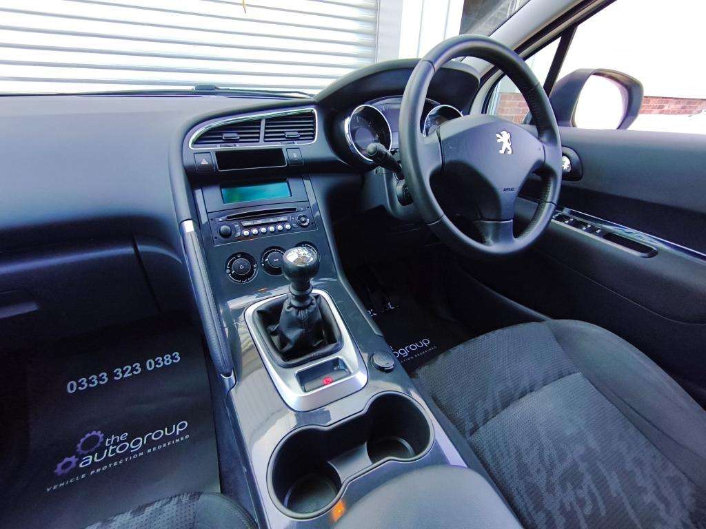 2013 PEUGEOT 3008 2013 PEUGEOT 3008