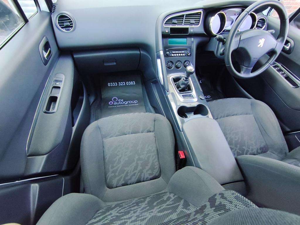 2013 PEUGEOT 3008 2013 PEUGEOT 3008