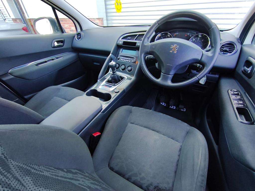 2013 PEUGEOT 3008 2013 PEUGEOT 3008