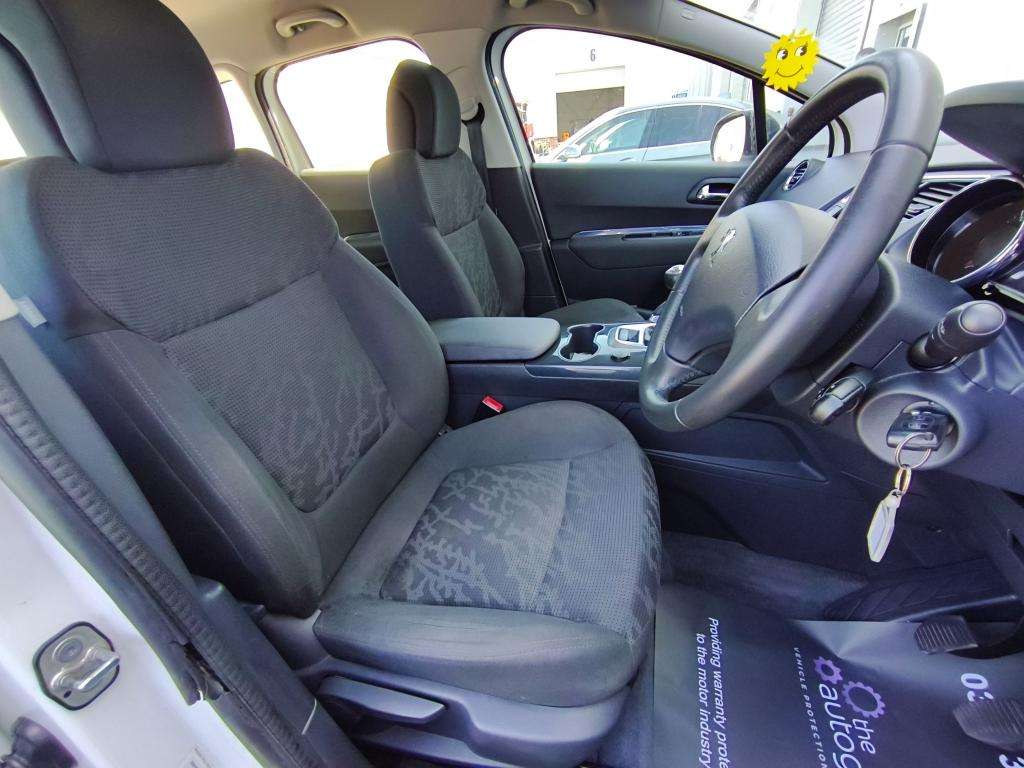 2013 PEUGEOT 3008 2013 PEUGEOT 3008