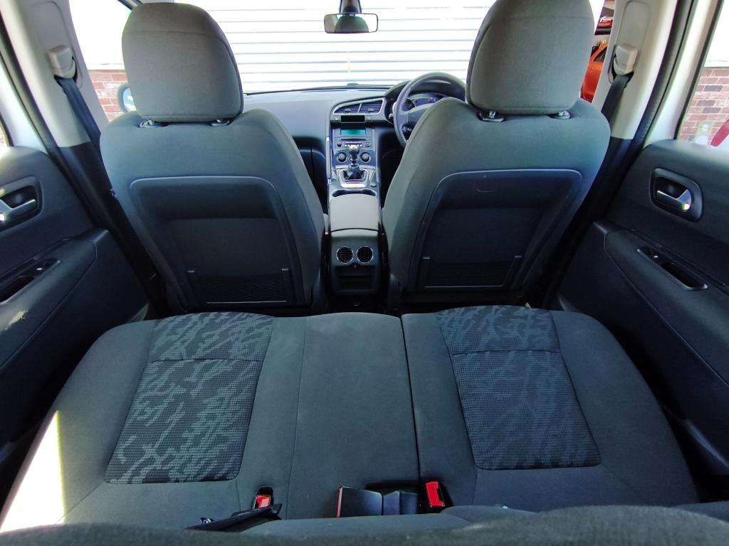 2013 PEUGEOT 3008 2013 PEUGEOT 3008