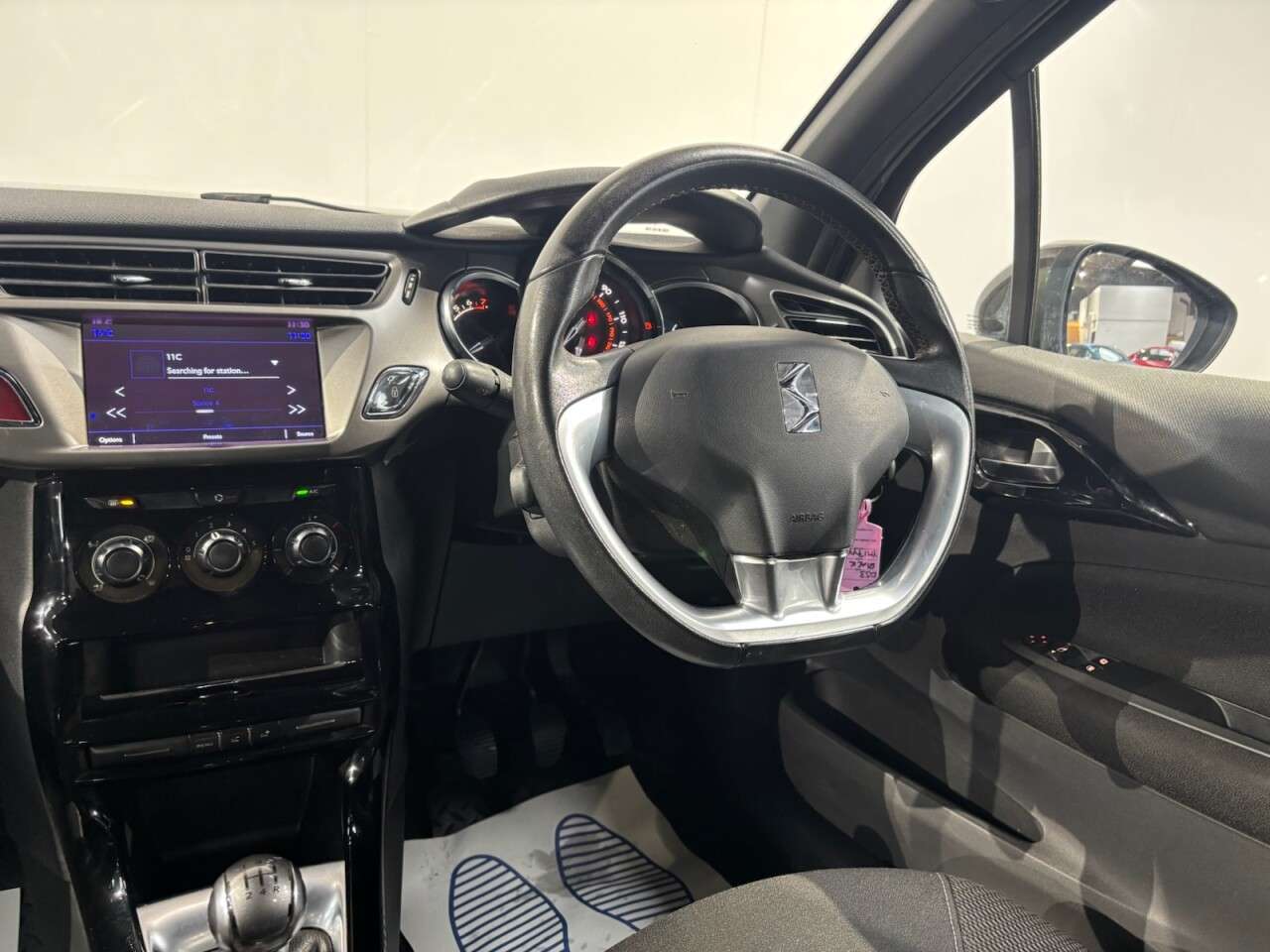 2017 DS AUTOMOBILES DS 3 2017 DS AUTOMOBILES DS 3