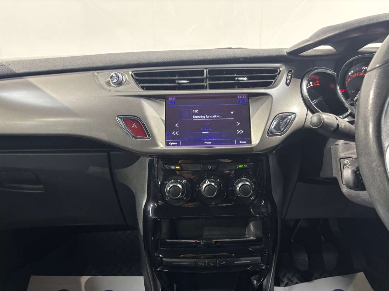 2017 DS AUTOMOBILES DS 3 2017 DS AUTOMOBILES DS 3