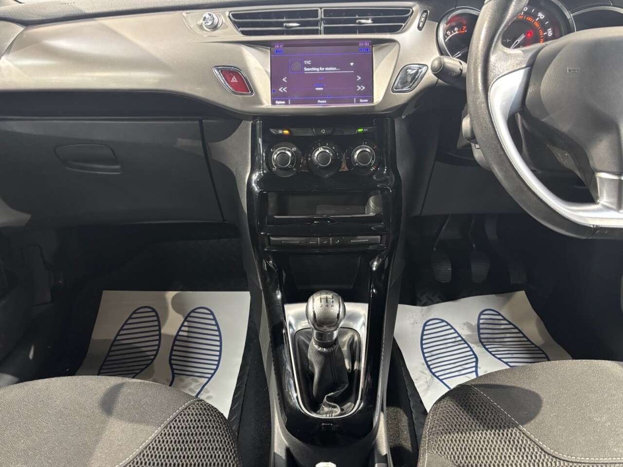 2017 DS AUTOMOBILES DS 3 2017 DS AUTOMOBILES DS 3