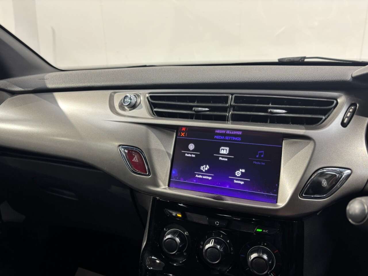 2017 DS AUTOMOBILES DS 3 2017 DS AUTOMOBILES DS 3