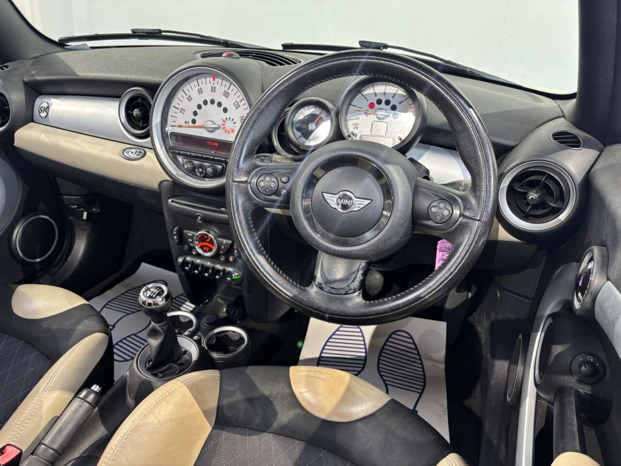 2012 MINI CONVERTIBLE 2012 MINI CONVERTIBLE