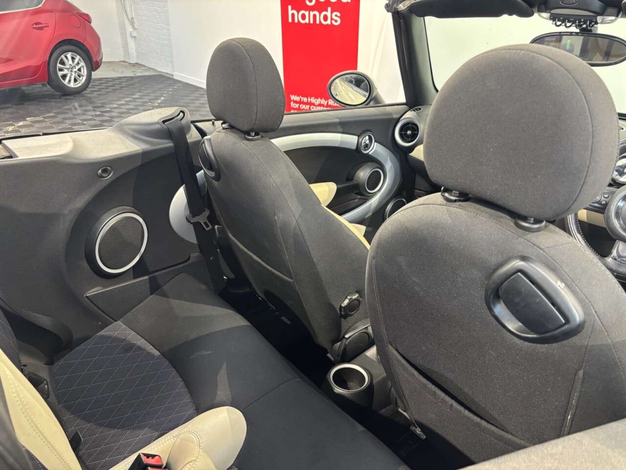 2012 MINI CONVERTIBLE 2012 MINI CONVERTIBLE