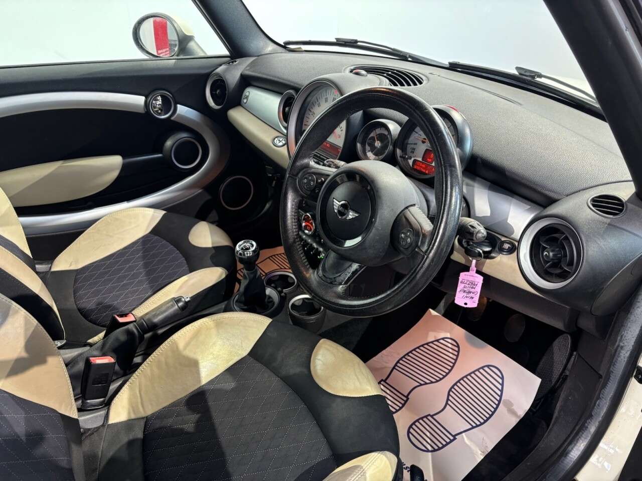 2012 MINI CONVERTIBLE 2012 MINI CONVERTIBLE