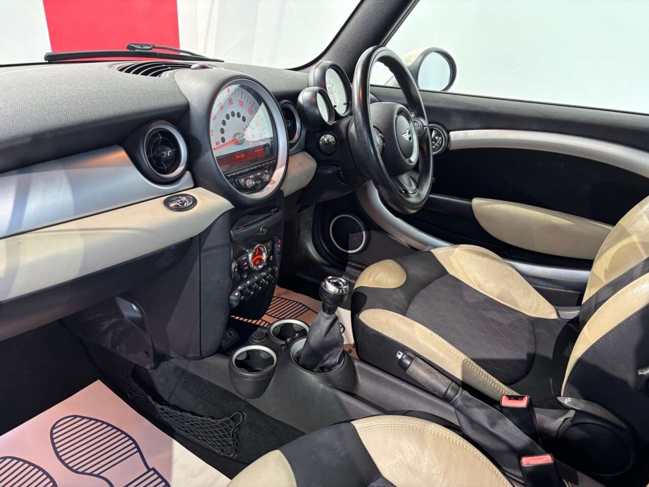 2012 MINI CONVERTIBLE 2012 MINI CONVERTIBLE