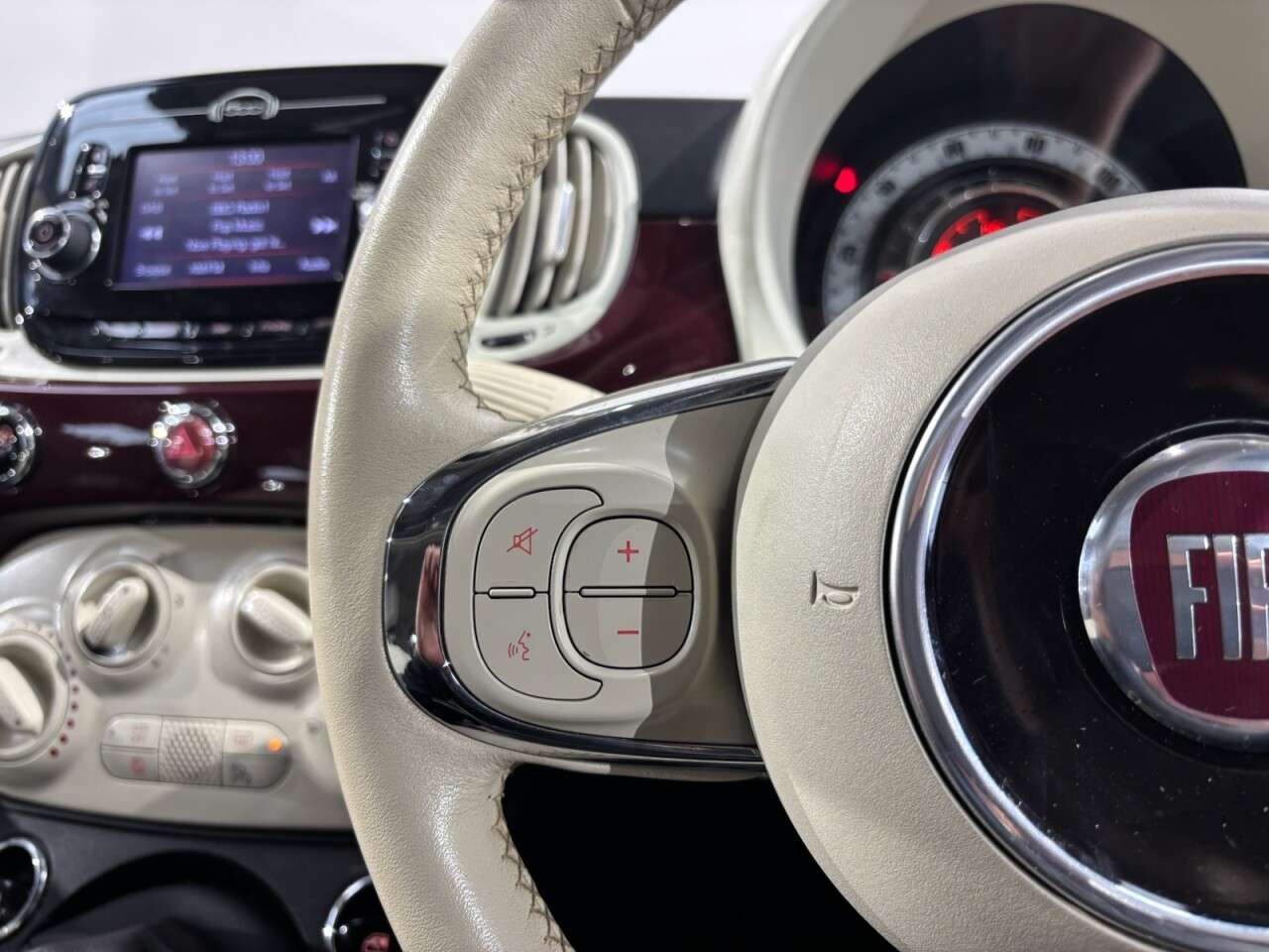 2019 FIAT 500 2019 FIAT 500