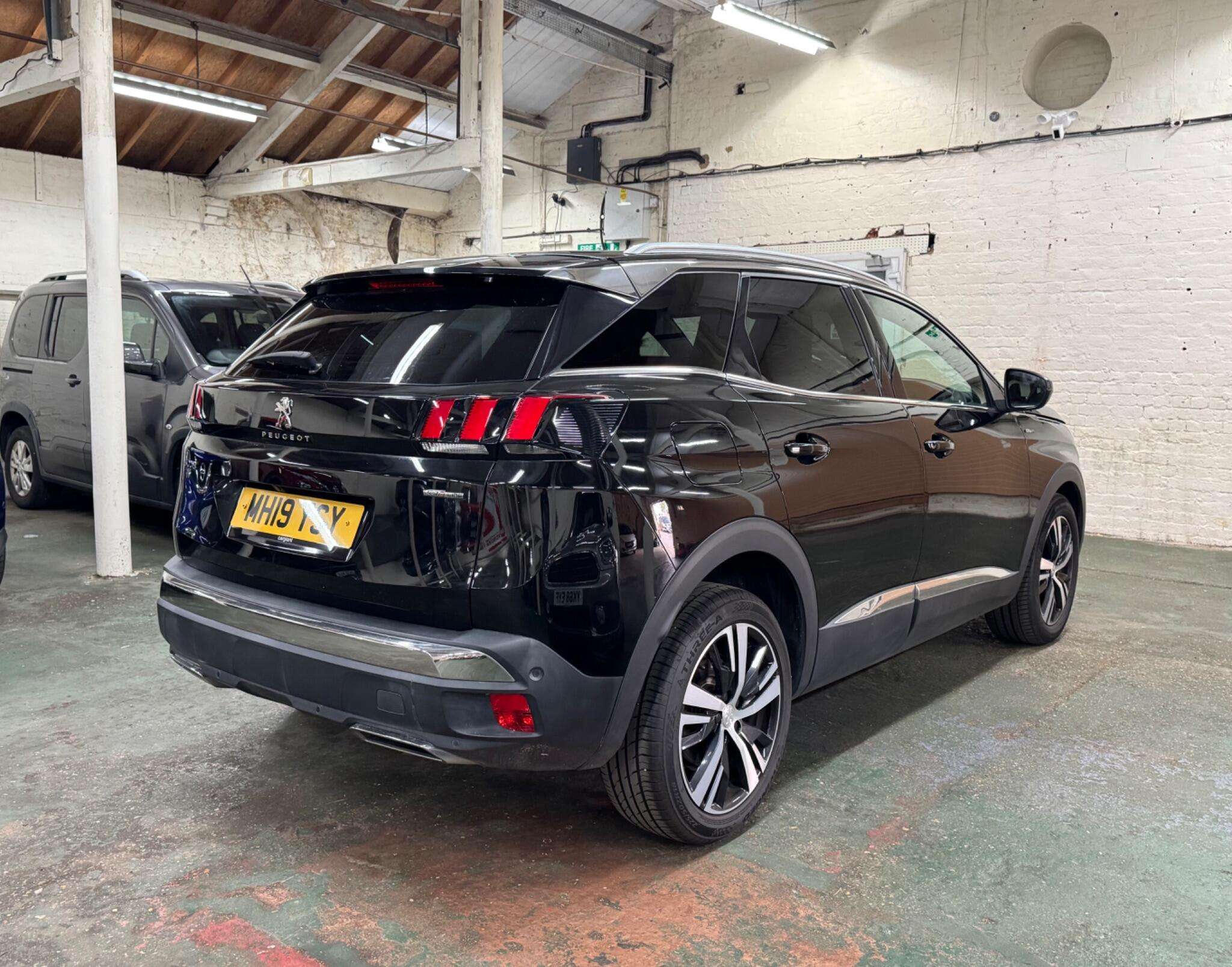 2019 PEUGEOT 3008 2019 PEUGEOT 3008