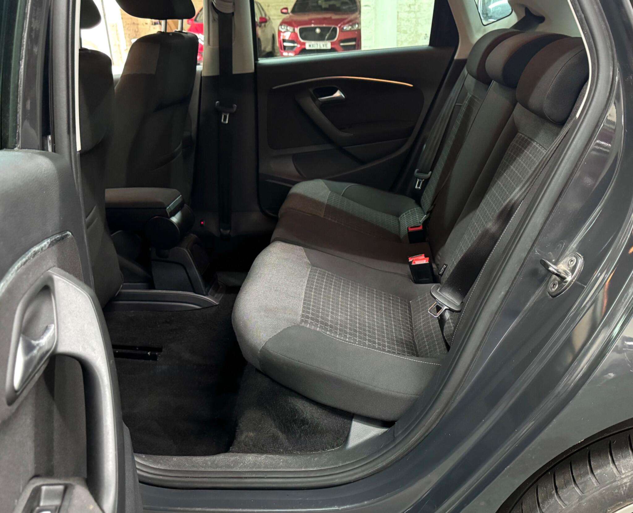 2015 VOLKSWAGEN POLO 2015 VOLKSWAGEN POLO