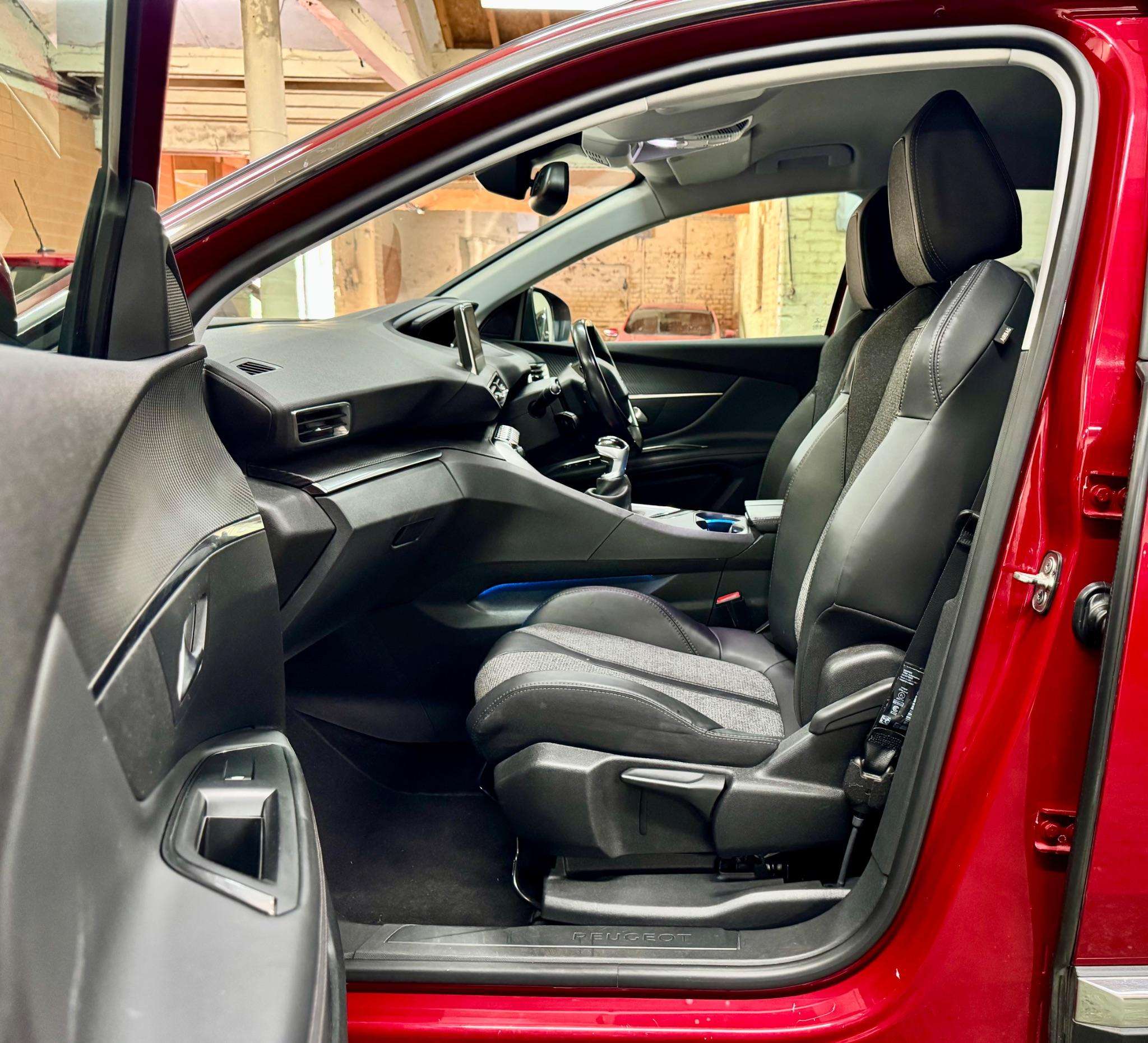 2019 PEUGEOT 3008 2019 PEUGEOT 3008