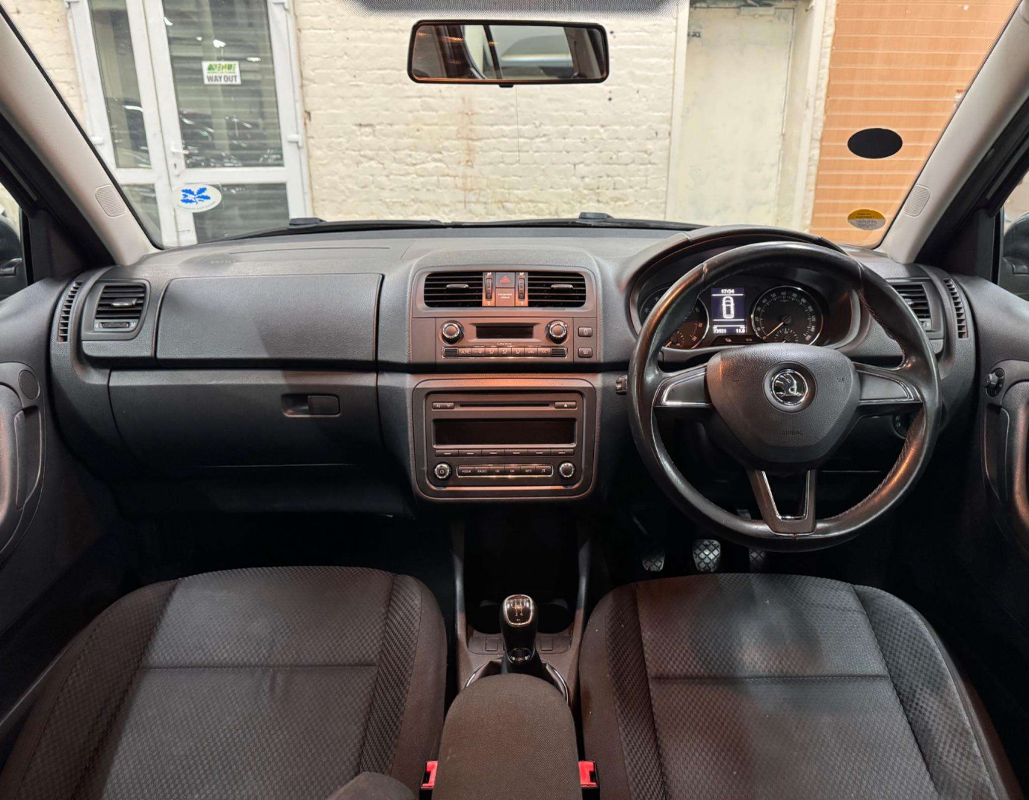 2014 SKODA FABIA 2014 SKODA FABIA