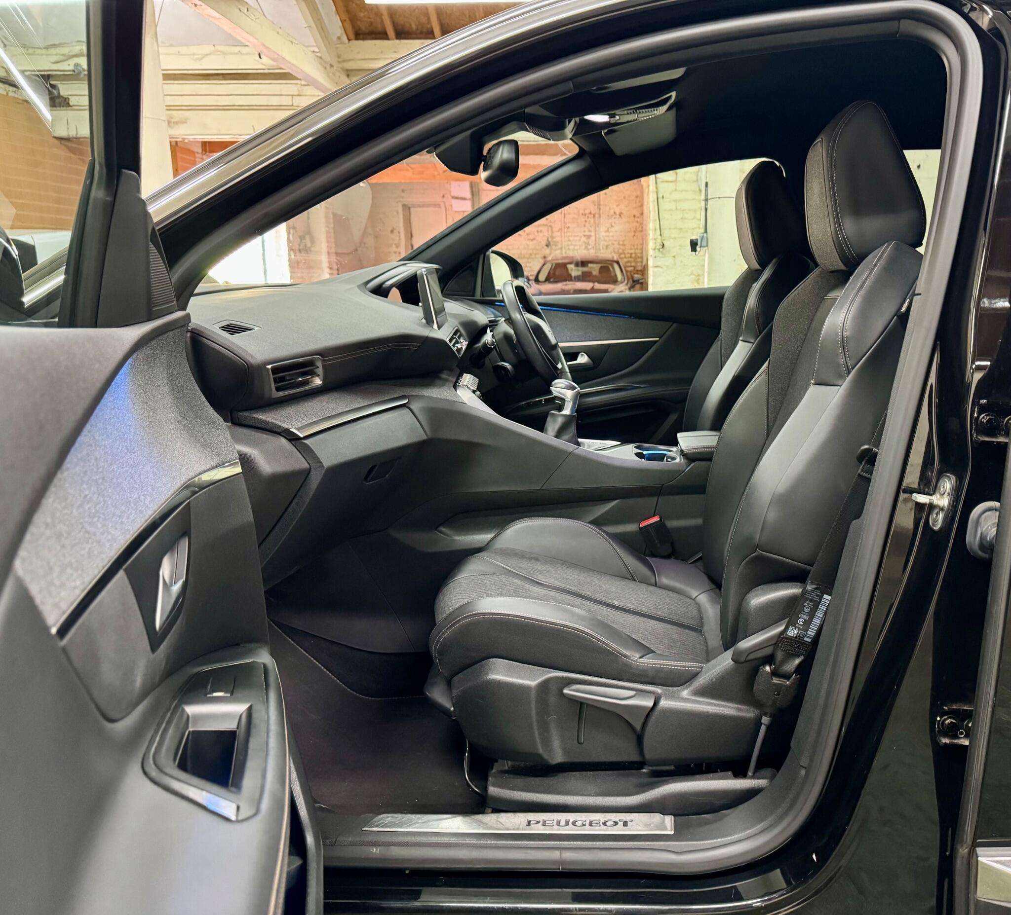 2019 PEUGEOT 3008 2019 PEUGEOT 3008