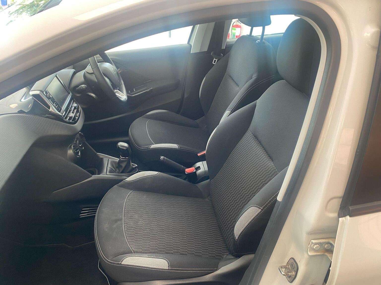 2015 PEUGEOT 208 2015 PEUGEOT 208